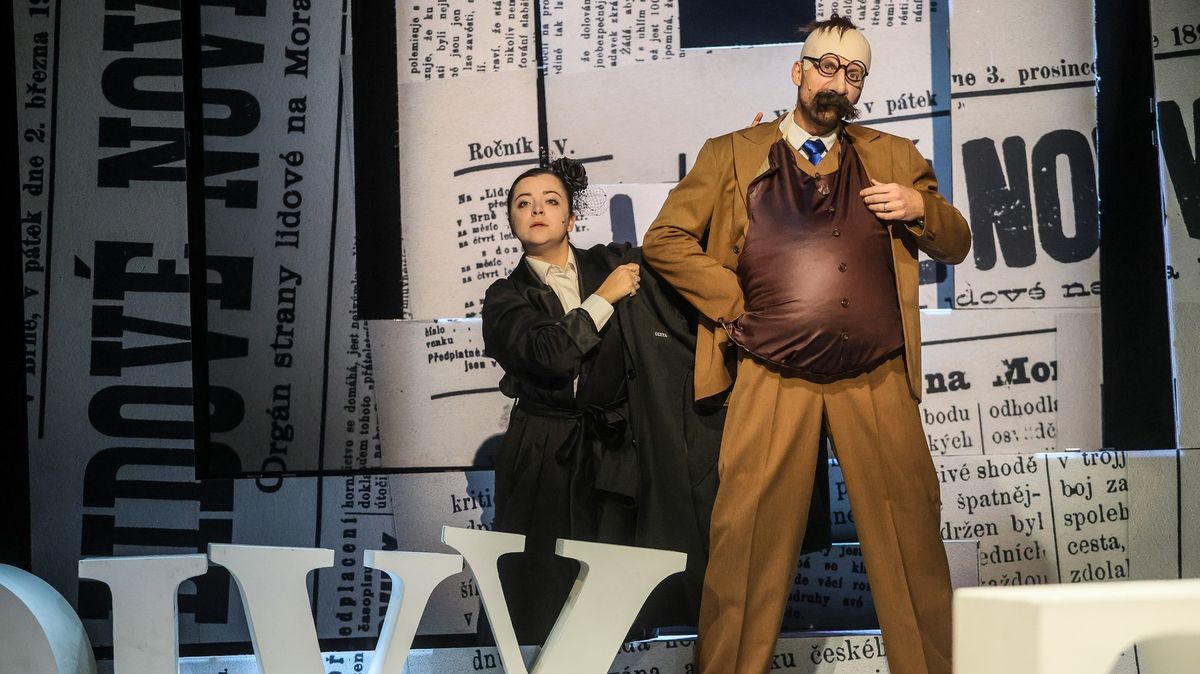 V Brně hrají divadelní hru o zániku Lidových novin